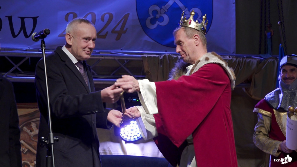 Gowarczów miastem! Niezwykłe powitanie Nowego Roku [wideo, zdjęcia]