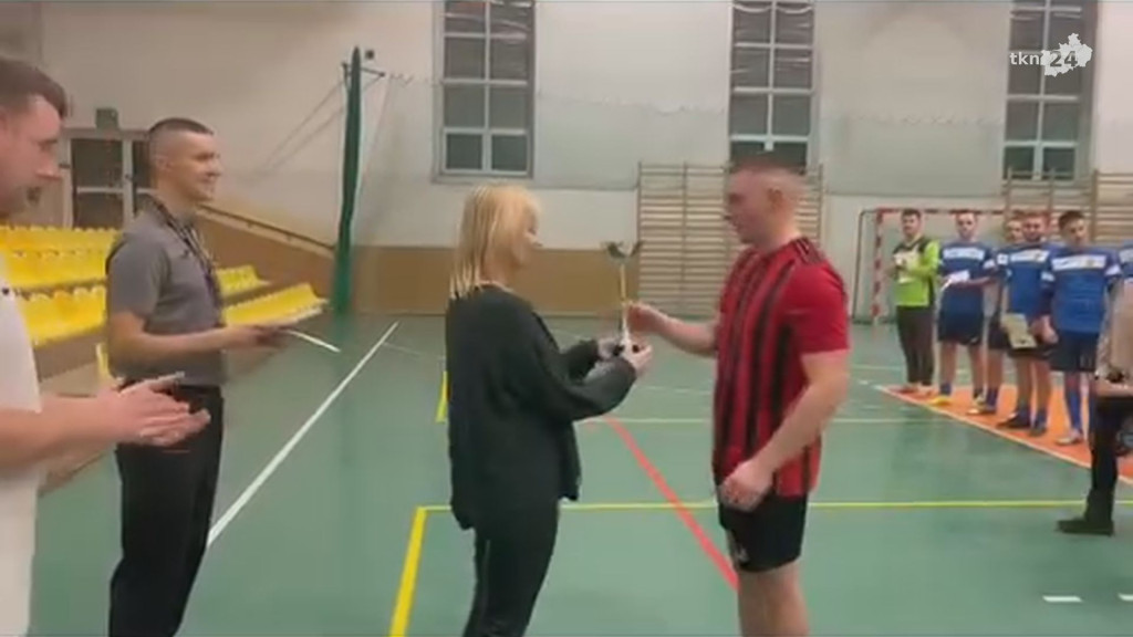Zagrali w piłkę nożną dla Magdaleny Czechowskiej [wideo, zdjęcia]