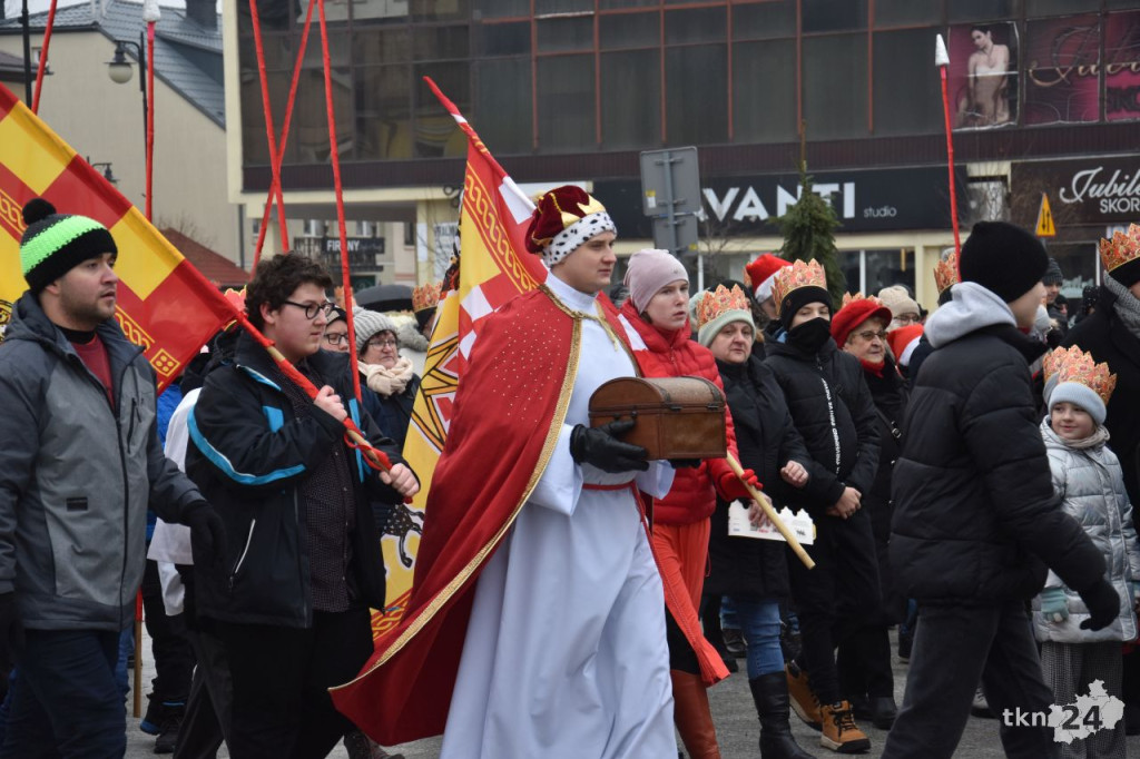 Trzej Królowie spotkali się na rynku w Końskich [wideo, zdjęcia]