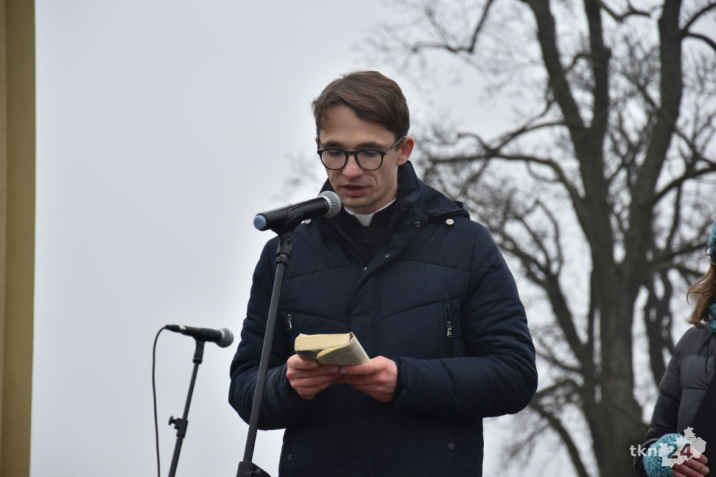 Trzej Królowie spotkali się na rynku w Końskich [wideo, zdjęcia]