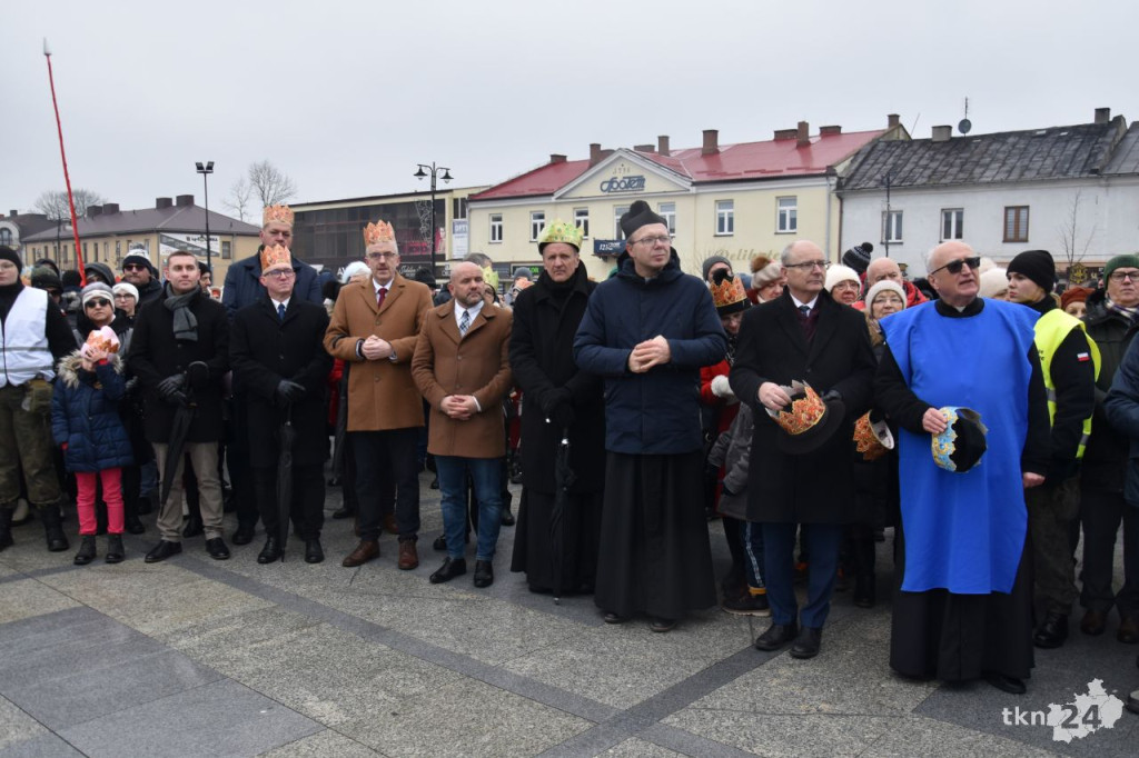Trzej Królowie spotkali się na rynku w Końskich [wideo, zdjęcia]