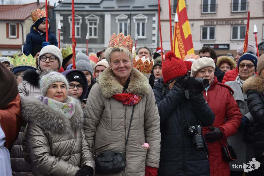 Trzej Królowie spotkali się na rynku w Końskich [wideo, zdjęcia]
