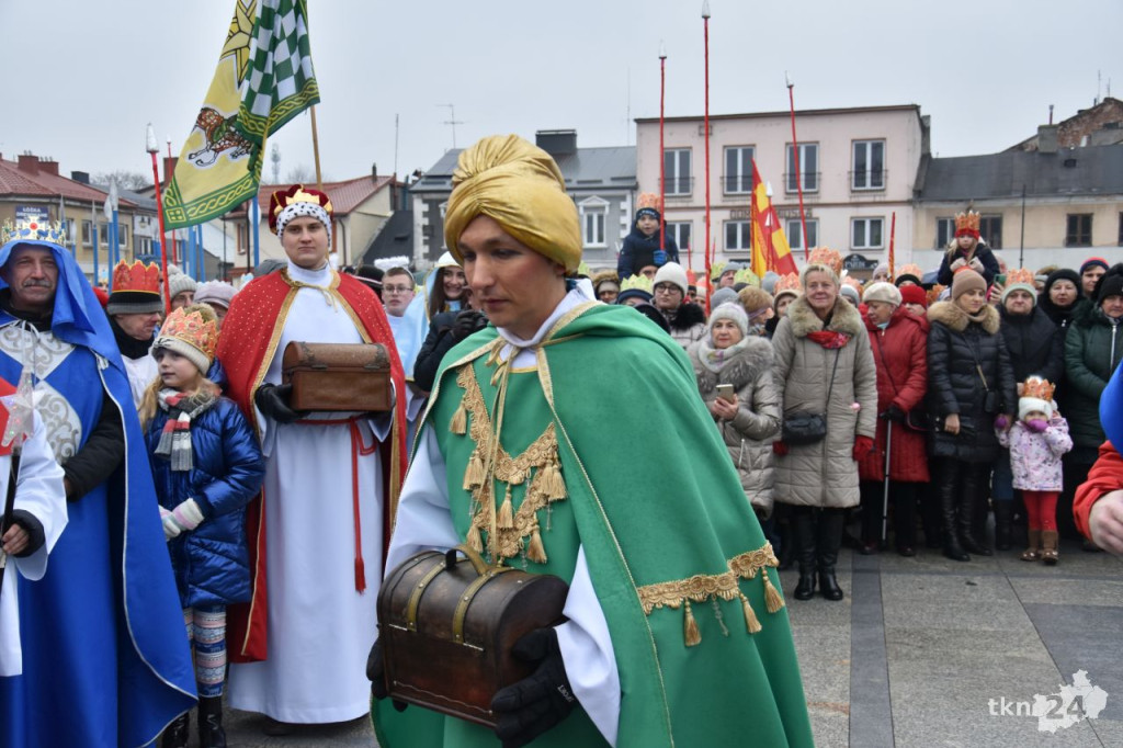 Trzej Królowie spotkali się na rynku w Końskich [wideo, zdjęcia]