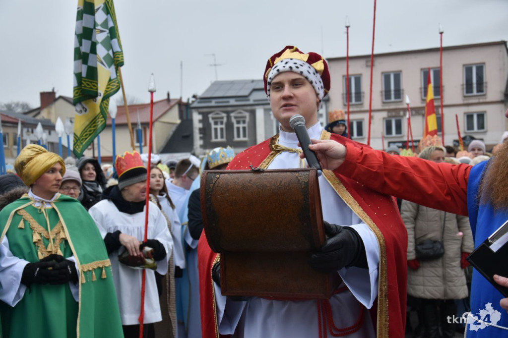 Trzej Królowie spotkali się na rynku w Końskich [wideo, zdjęcia]