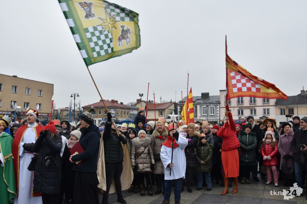 Trzej Królowie spotkali się na rynku w Końskich [wideo, zdjęcia]