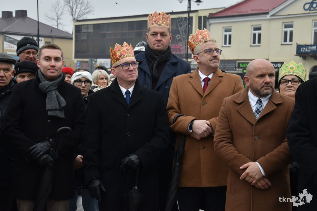 Trzej Królowie spotkali się na rynku w Końskich [wideo, zdjęcia]