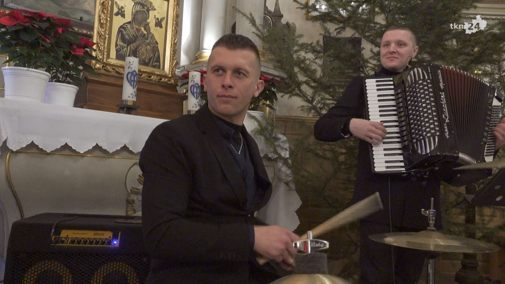 Guzowianki zagrały i zaśpiewały w Kolegiacie [wideo, zdjęcia]