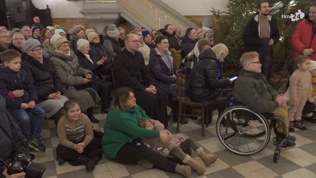 Guzowianki zagrały i zaśpiewały w Kolegiacie [wideo, zdjęcia]