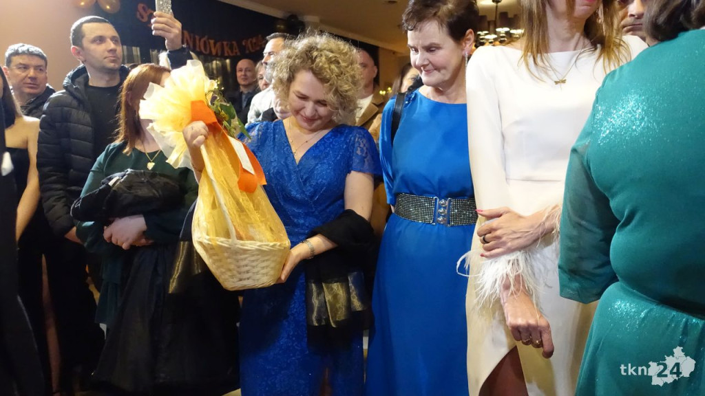 Bal na 200 osób. Wspaniała studniówka Nowego Ogólniaka [wideo, foto]