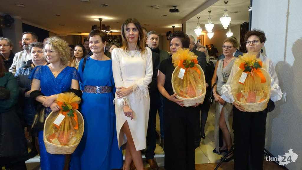 Bal na 200 osób. Wspaniała studniówka Nowego Ogólniaka [wideo, foto]