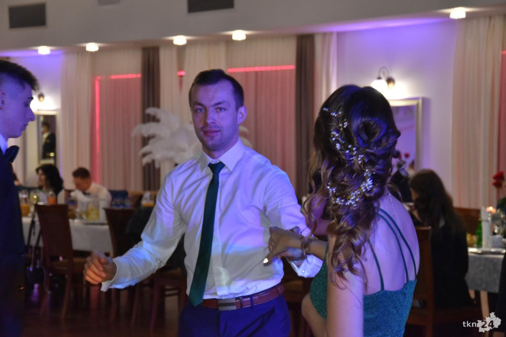 Studniówka ZDZ w Końskich po kilku latach przerwy [wideo, zdjęcia]