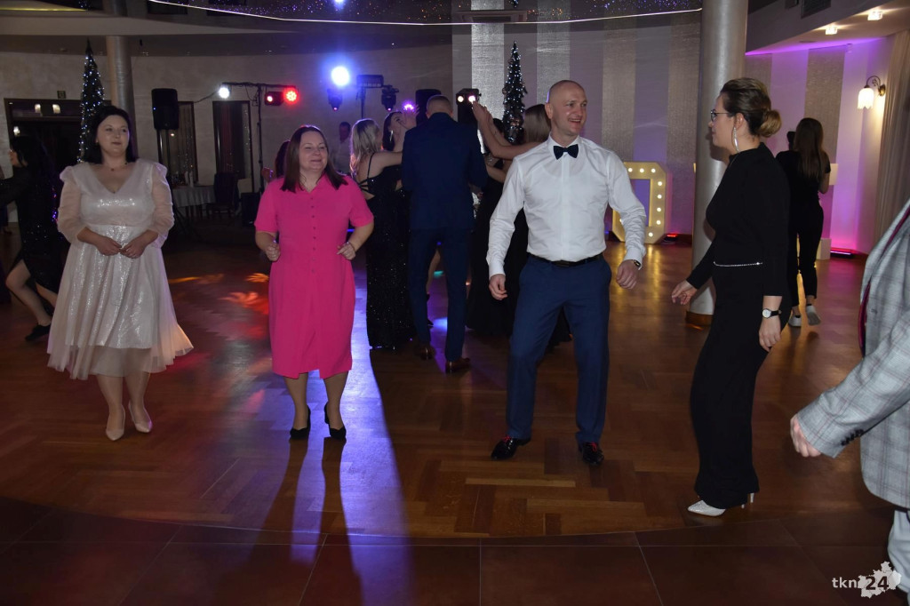 Studniówka ZDZ w Końskich po kilku latach przerwy [wideo, zdjęcia]