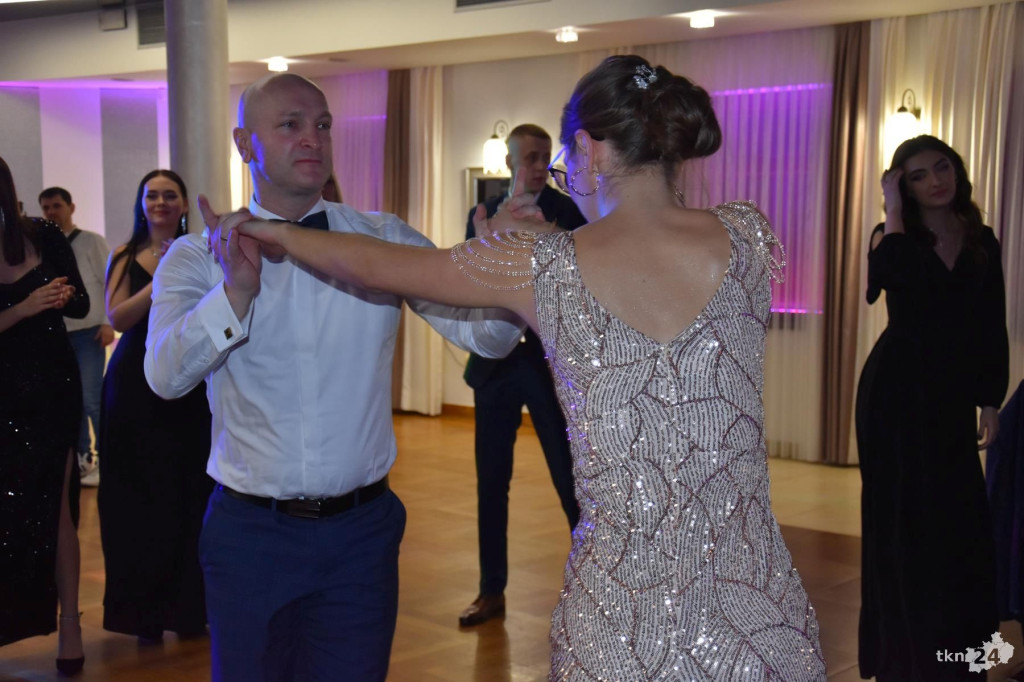 Studniówka ZDZ w Końskich po kilku latach przerwy [wideo, zdjęcia]