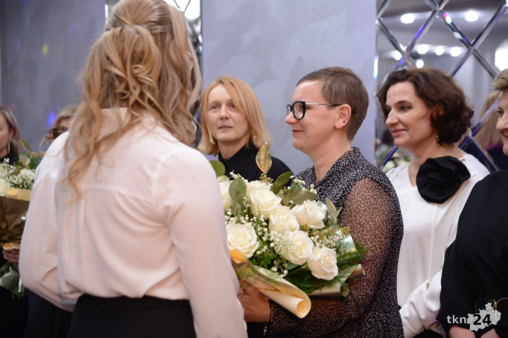 Kameralna zabawa Ekonomika w Astorii [wideo, zdjęcia]