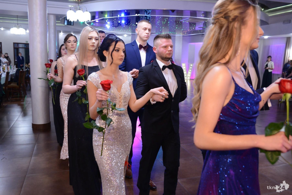 Studniówka ZDZ w Końskich po kilku latach przerwy [wideo, zdjęcia]