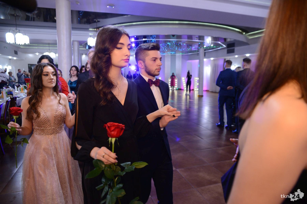 Studniówka ZDZ w Końskich po kilku latach przerwy [wideo, zdjęcia]