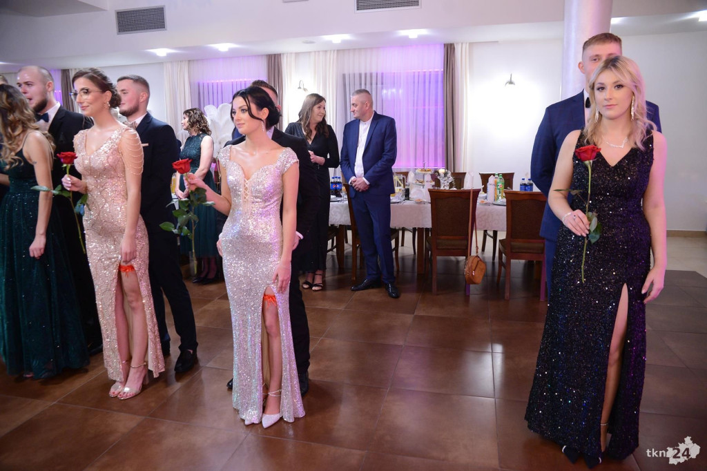 Studniówka ZDZ w Końskich po kilku latach przerwy [wideo, zdjęcia]