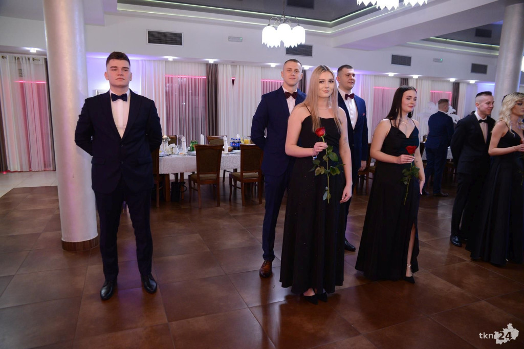 Studniówka ZDZ w Końskich po kilku latach przerwy [wideo, zdjęcia]