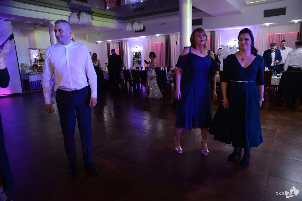 Studniówka ZDZ w Końskich po kilku latach przerwy [wideo, zdjęcia]