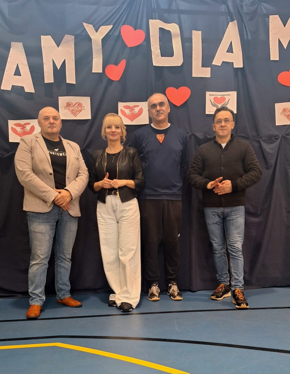 W Niekłaniu zagrali w siatkówkę dla Magdaleny [zdjęcia]
