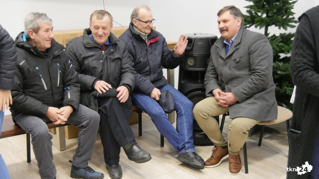 Wielu mieszkańców na spotkaniu protestacyjnym w Gracuchu [zdjęcia]