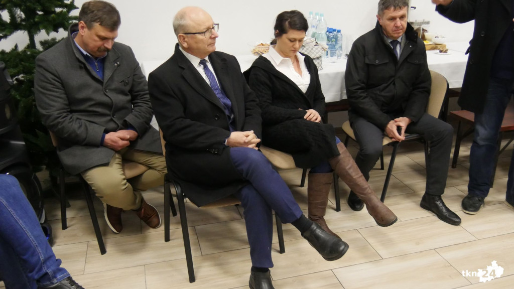 Wielu mieszkańców na spotkaniu protestacyjnym w Gracuchu [zdjęcia]