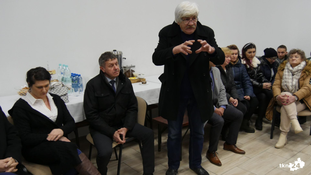 Wielu mieszkańców na spotkaniu protestacyjnym w Gracuchu [zdjęcia]