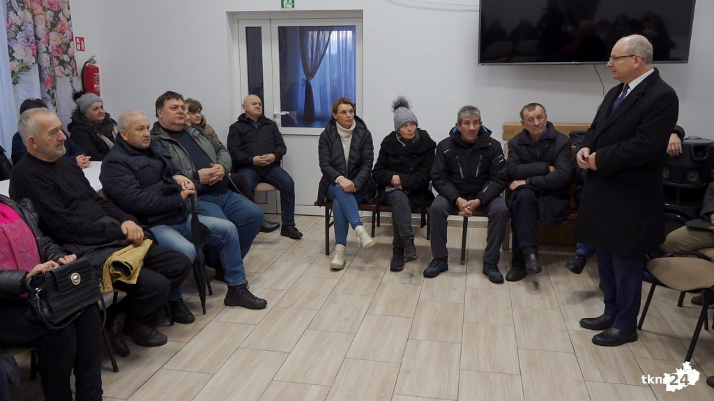 Wielu mieszkańców na spotkaniu protestacyjnym w Gracuchu [zdjęcia]