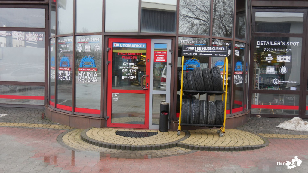 Relingi, boxy dachowe, bagażniki rowerowe. Wynajmij w Automarkecie Kielecka