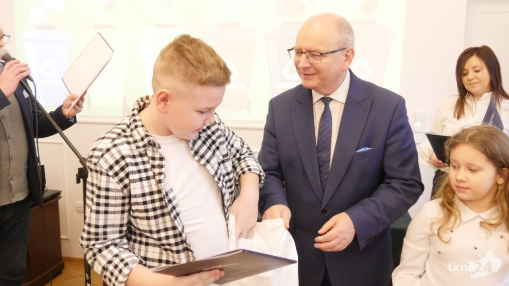 Odpady segregujesz, Ziemię szanujesz, czyste powietrze ratujesz! [wideo, zdjęcia]