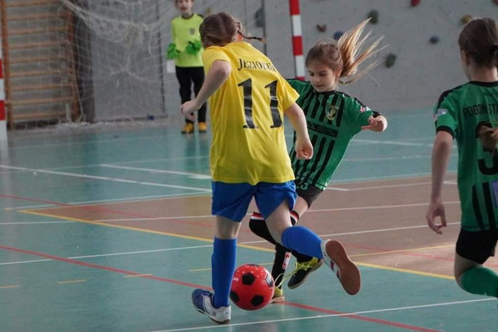 Dziewczęta z AP Champions Końskie rywalizowały w Staszowie [zdjęcia]