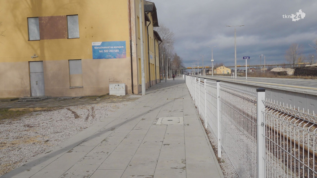 Architekt z PKP przyjeżdża obejrzeć konecki dworzec. Będzie przebudowa? [wideo, zdjęcia]