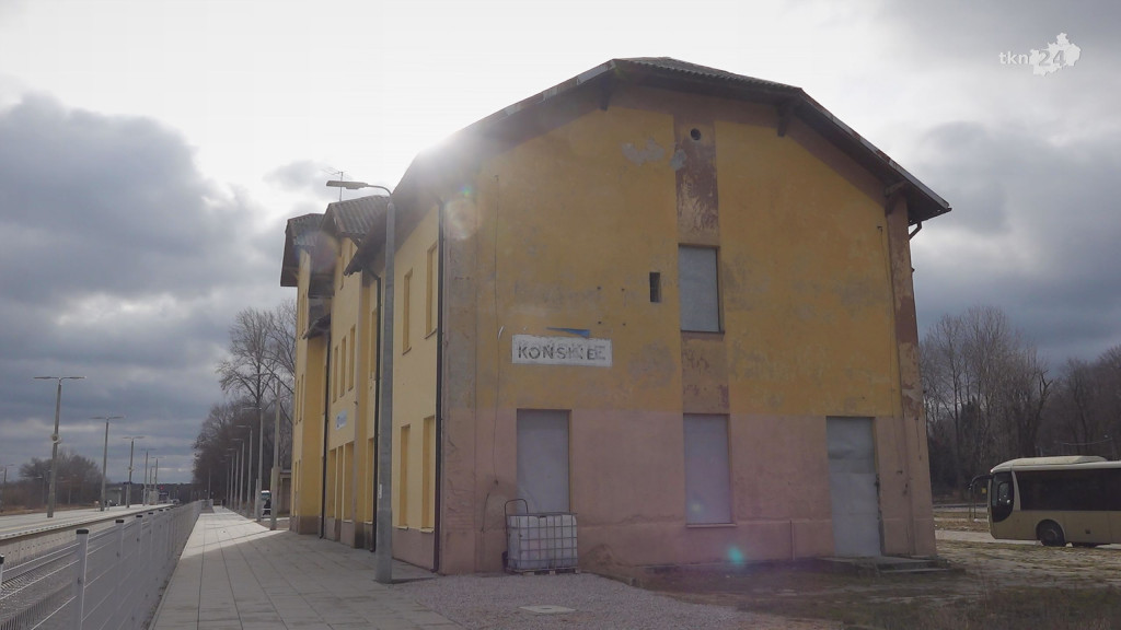Architekt z PKP przyjeżdża obejrzeć konecki dworzec. Będzie przebudowa? [wideo, zdjęcia]