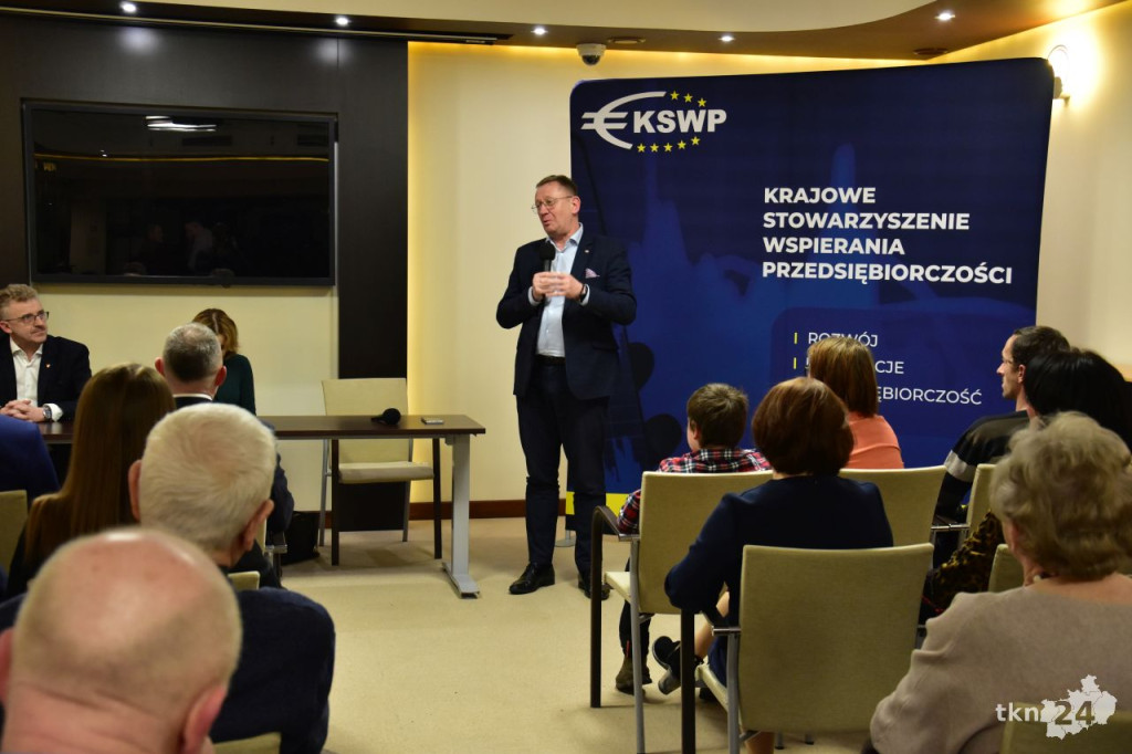 Robert Telus i Anna Krupka na otwartym spotkaniu w Końskich [wideo, zdjęcia]