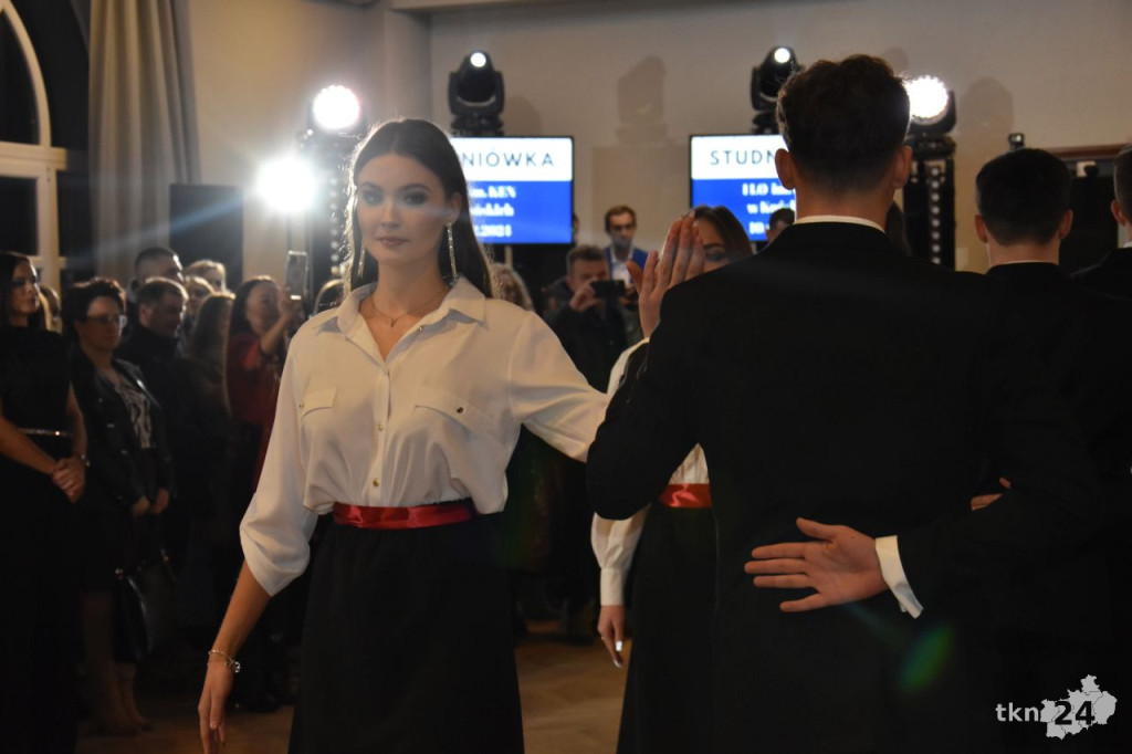 Wielki bal I LO. Wspaniała zabawa w Markizie [wideo, zdjęcia]