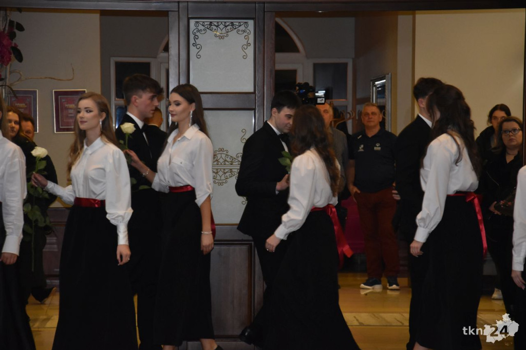 Wielki bal I LO. Wspaniała zabawa w Markizie [wideo, zdjęcia]