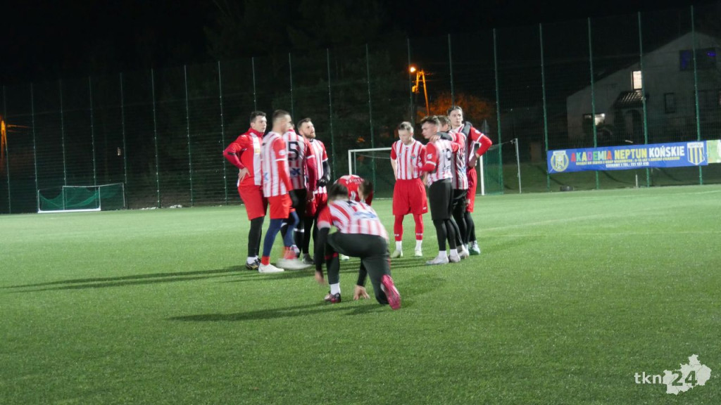Ciekawy mecz i cztery gole w przedostatnim sparingu Neptuna [zdjęcia]