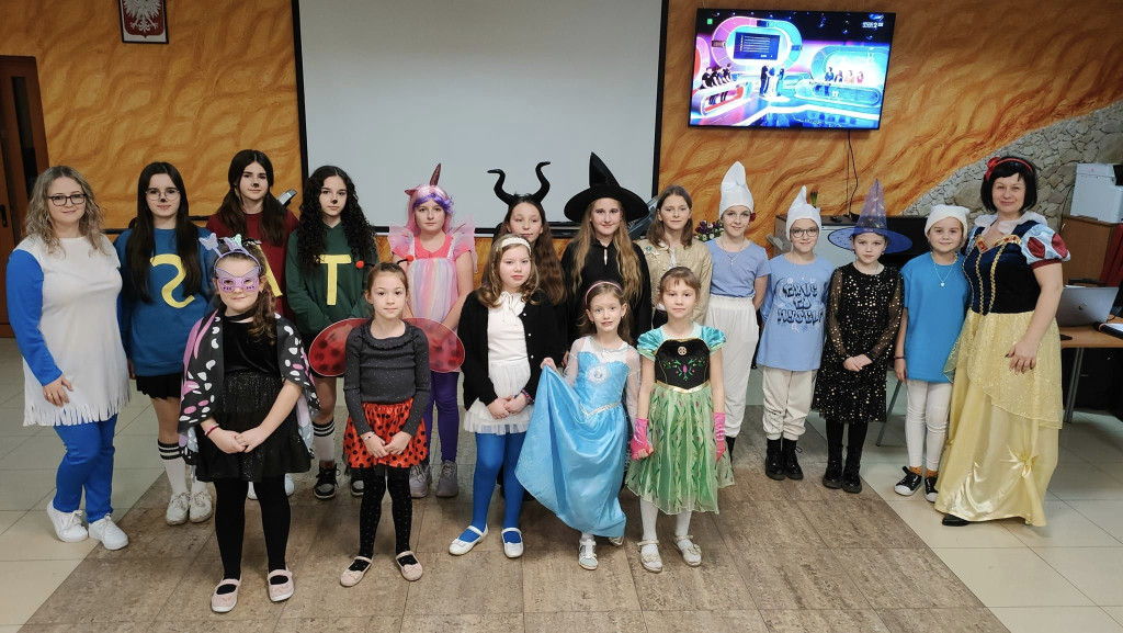 Integracyjny bal przebierańców w Radoszycach [zdjęcia]