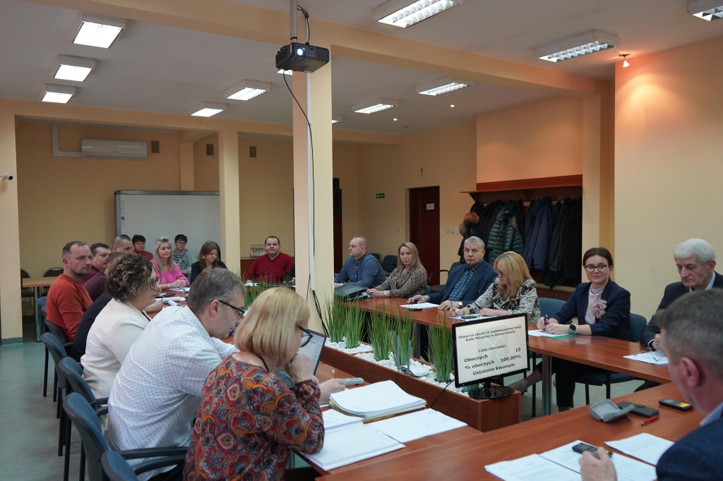 Środki z Polskiego Ładu na oświetlenie w gminie Gowarczów [zdjęcia]