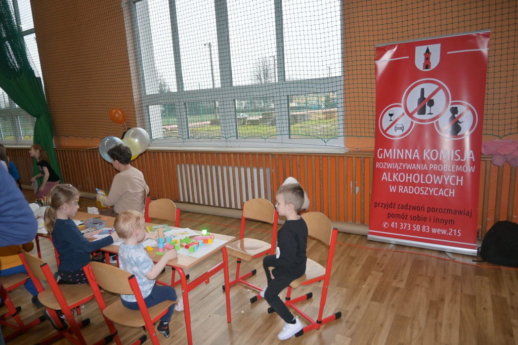 Mnóstwo aktywności, uśmiechu i nagród na ferie w Radoszycach [wideo, zdjęcia]
