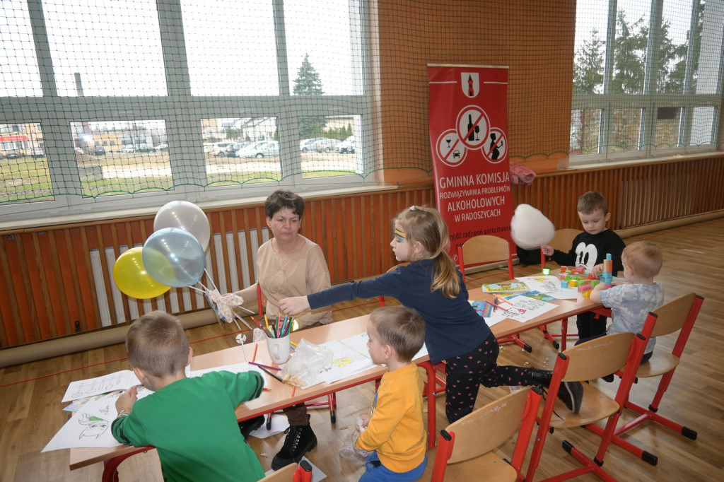 Mnóstwo aktywności, uśmiechu i nagród na ferie w Radoszycach [wideo, zdjęcia]