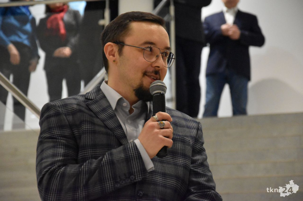 Wernisaż wystawy Łukasza Milaka-Kalinowskiego w KCK-u na otwarcie Galerii na Piętrze [wideo, zdjęcia]