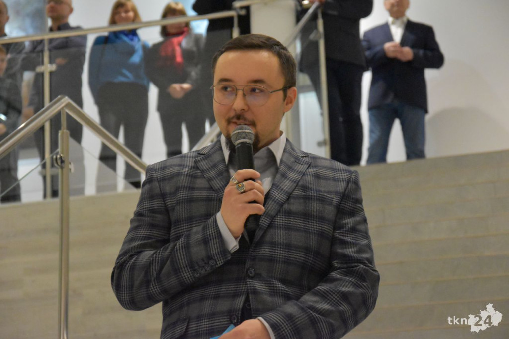 Wernisaż wystawy Łukasza Milaka-Kalinowskiego w KCK-u na otwarcie Galerii na Piętrze [wideo, zdjęcia]