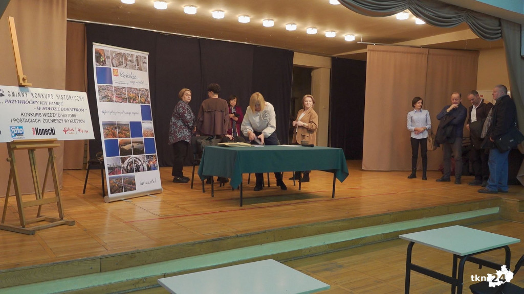 Przywróćmy ich pamięć, w hołdzie bohaterom. Po raz dziewiąty w gminie Końskie! [wideo, zdjęcia]