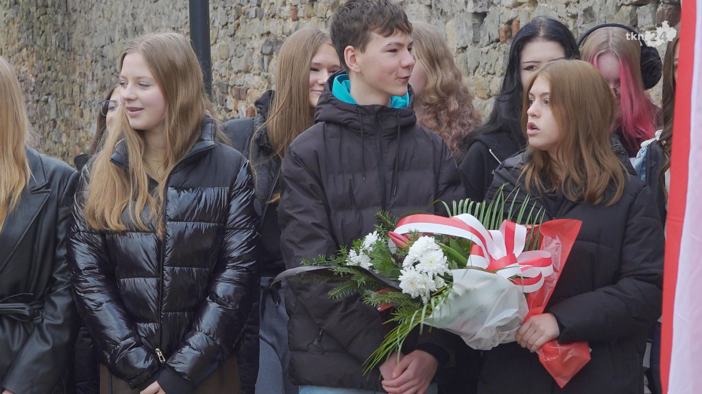 W hołdzie ofiarom komunistycznego terroru. Nową tablicą upamiętnili Żołnierzy Wyklętych [wideo, zdjęcia]