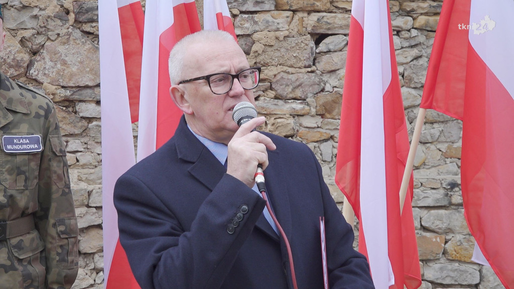 W hołdzie ofiarom komunistycznego terroru. Nową tablicą upamiętnili Żołnierzy Wyklętych [wideo, zdjęcia]