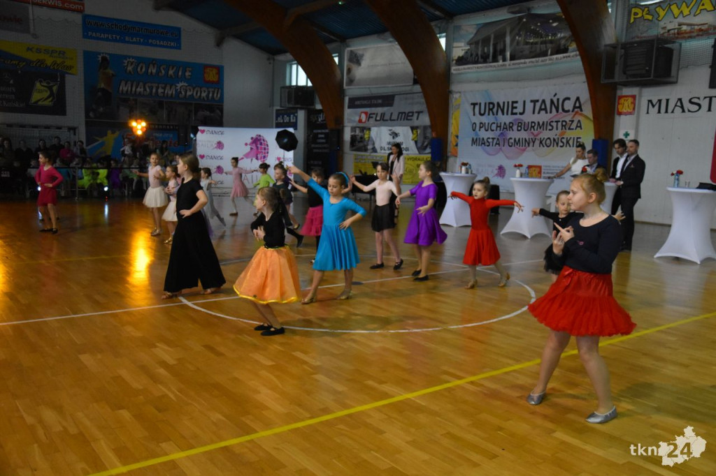 140 młodych tancerzy na Turnieju Tańca o Puchar Burmistrza Końskich [wideo, zdjęcia]