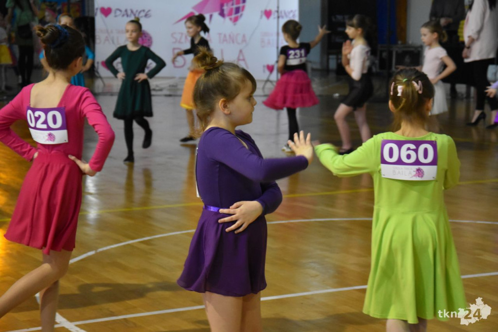 140 młodych tancerzy na Turnieju Tańca o Puchar Burmistrza Końskich [wideo, zdjęcia]