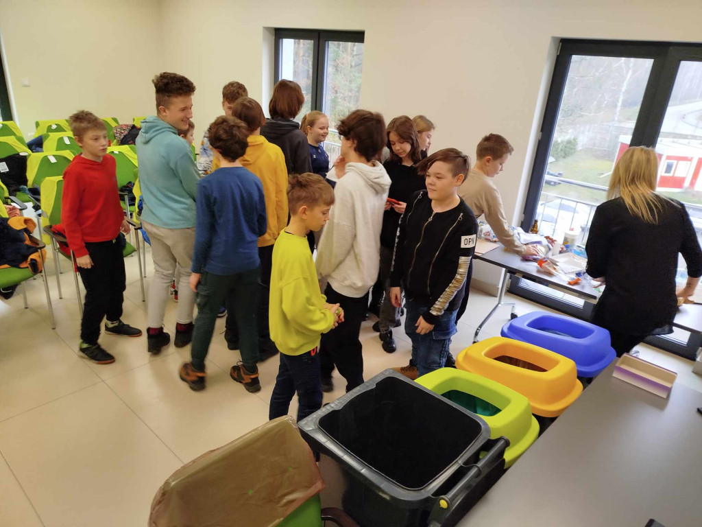 Ekologiczne lekcje w Zakładzie Zagospodarowania Odpadów [zdjęcia]