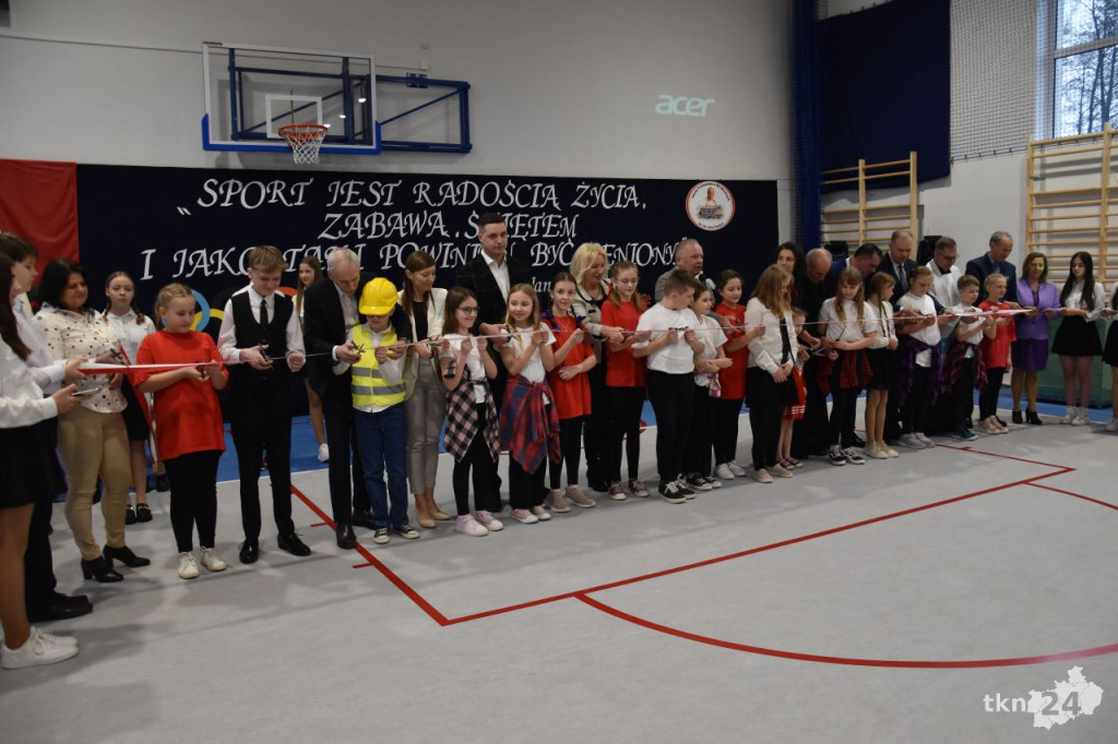 Szkoła Podstawowa w Wilczkowicach otrzymała nową salę gimnastyczną [wideo, zdjęcia]